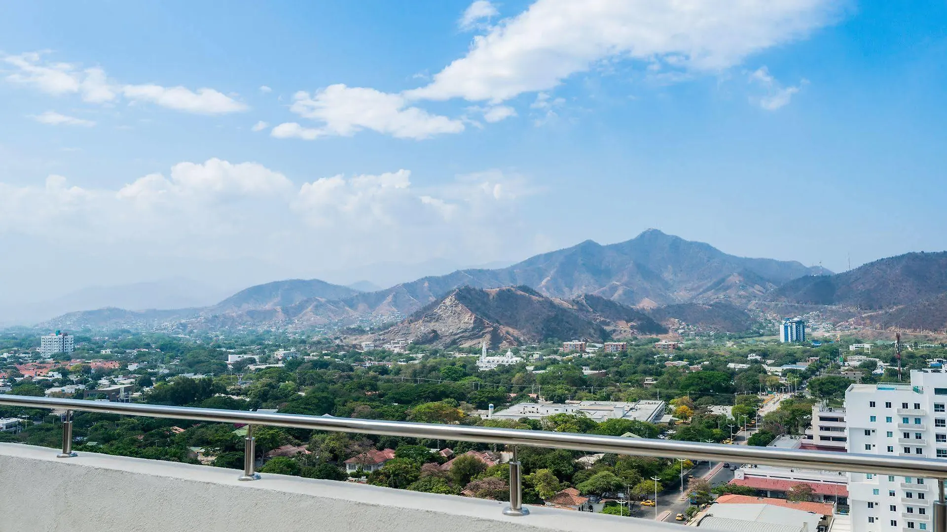 Best Western Plus Santa Marta Hotel